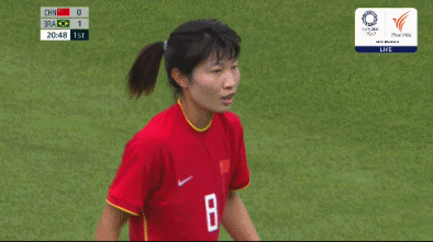 0-5惨败！中国女足奥运耻辱战：王霜低头离场，巴西全员跳舞庆祝（视频/组图） - 3