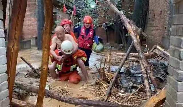 25死7失联，河南遭遇罕见暴雨，今天的微博我不敢看（组图） - 21