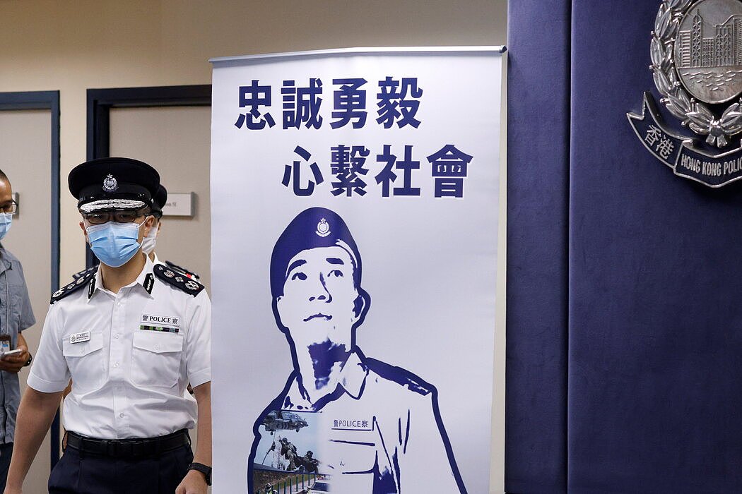 新任警务处处长萧泽颐表示，媒体对公众迁怒于警察负有责任。