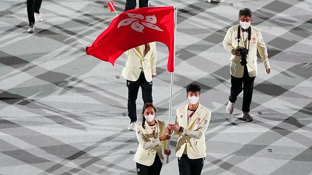 香港代表团旗手