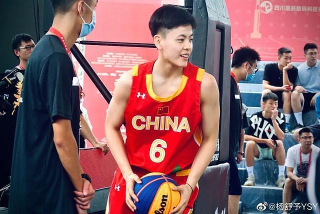 帅到上好几次热搜！19岁中国女篮运动员帅到出圈，颜值不输男明星（组图） - 17