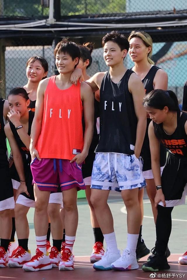 帅到上好几次热搜！19岁中国女篮运动员帅到出圈，颜值不输男明星（组图） - 20