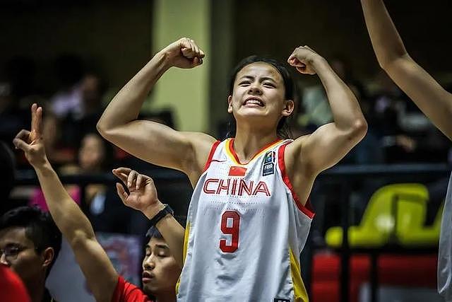 帅到上好几次热搜！19岁中国女篮运动员帅到出圈，颜值不输男明星（组图） - 55