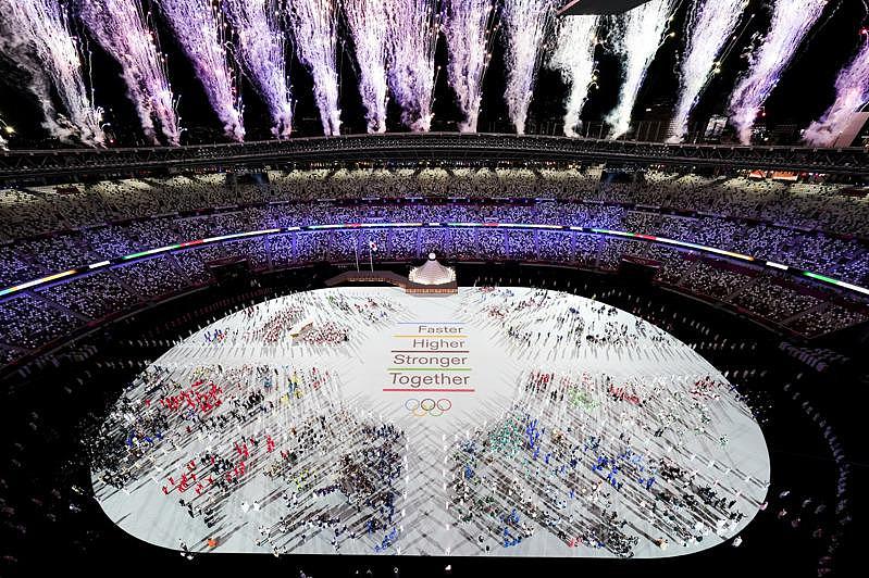 2020东京奥运今天开幕，各国观众透过电视转播参与。 美联社
