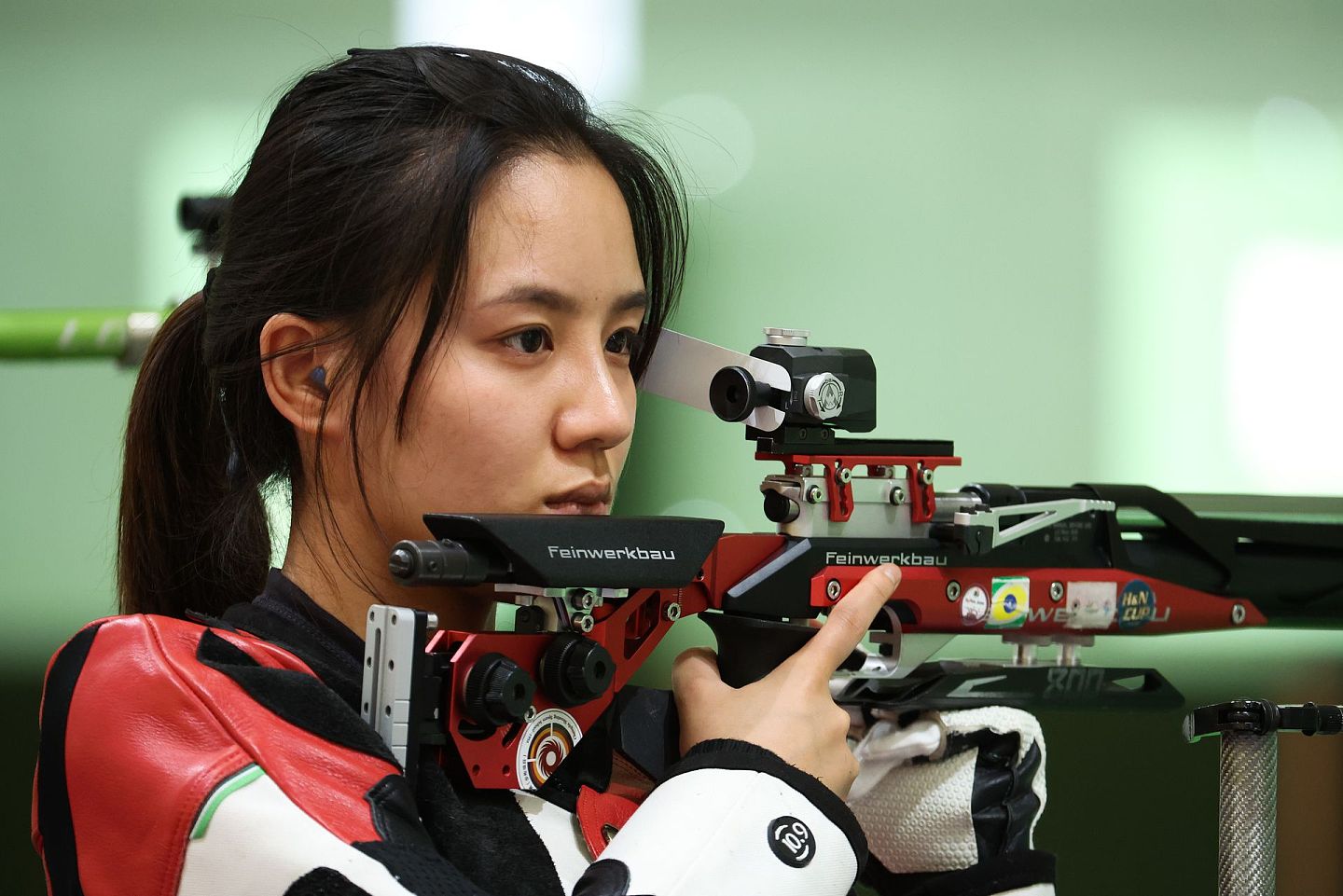 2021年7月22日，中国射击运动员王璐瑶训练备战。（视觉中国）