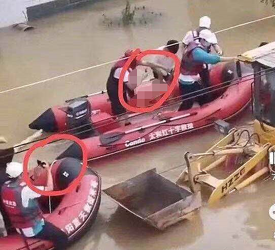 救援人员怒斥韩红王一博：占用救生艇，致病人难产孕妇被困（组图） - 10