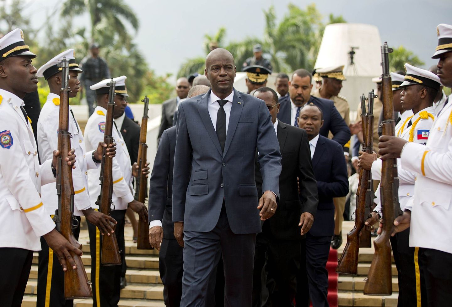 图为2018年4月7日，海地总统莫伊兹于太子港出席活动。（AP）
