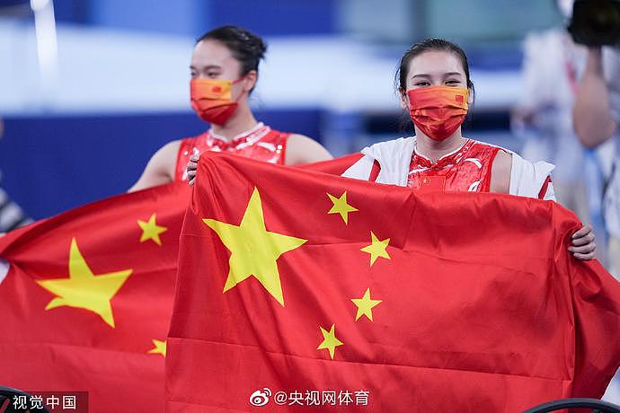 奥运官推发中国蹦床冠亚军丑照，网友炸锅：太黑了，绝对故意的（组图） - 5
