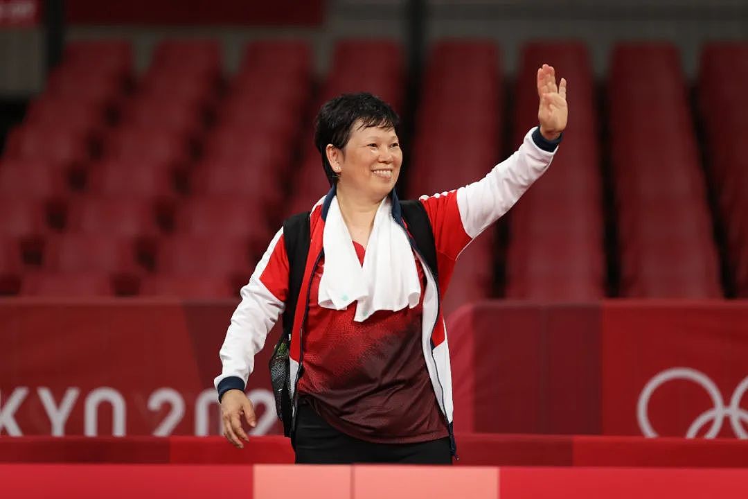 东京奥运最牛“上海大姨”爆红全网：暴虐日本队的时候，笑眯了眼