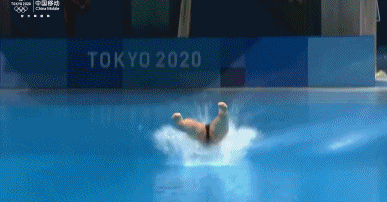 虚晃一枪！德国跳水选手起跳后，突然来个“急刹车”，教练看傻眼（视频/组图） - 9