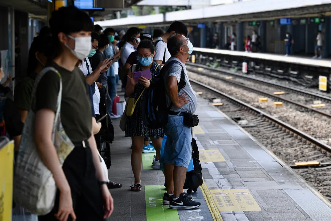 注意！抵港须持72小时内核酸证明，高风险地区仅已打针港人来港