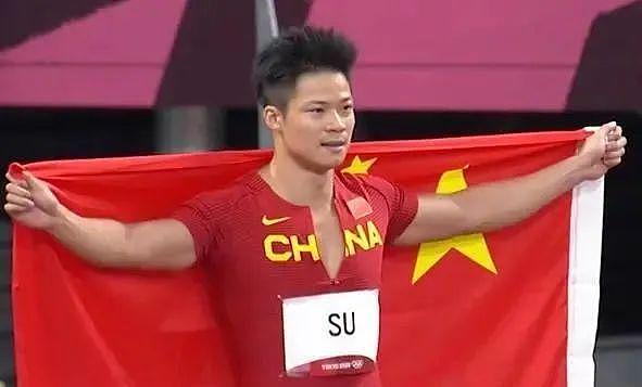 最“孤独”的中国奥运冠军：她赢得金牌后，现场无人庆祝，独自含泪绕场（组图） - 2