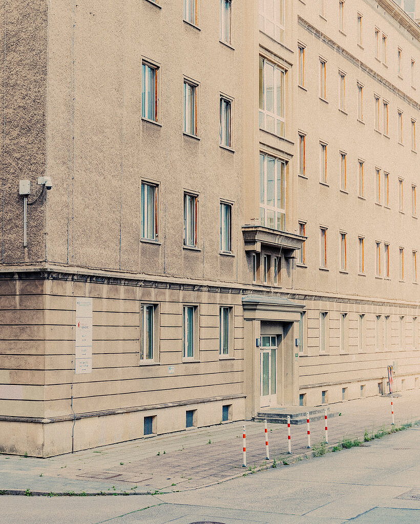 斯塔西记录档案馆就在曾是柏林斯塔西总部所在地的同一栋大楼里。