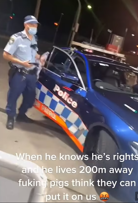 视频抖音疯传！悉尼男子大骂警员嘲讽防疫令，同行女生边拍边笑（视频/组图） - 3