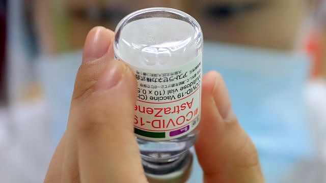 Medical workers prepare the Astra Zeneca vaccines, as they authority starts its mass vaccination programs, following a surge of domestic cases and deaths related to the Coronavirus, in New Taipei, Taiwan, on 15 June 2021.