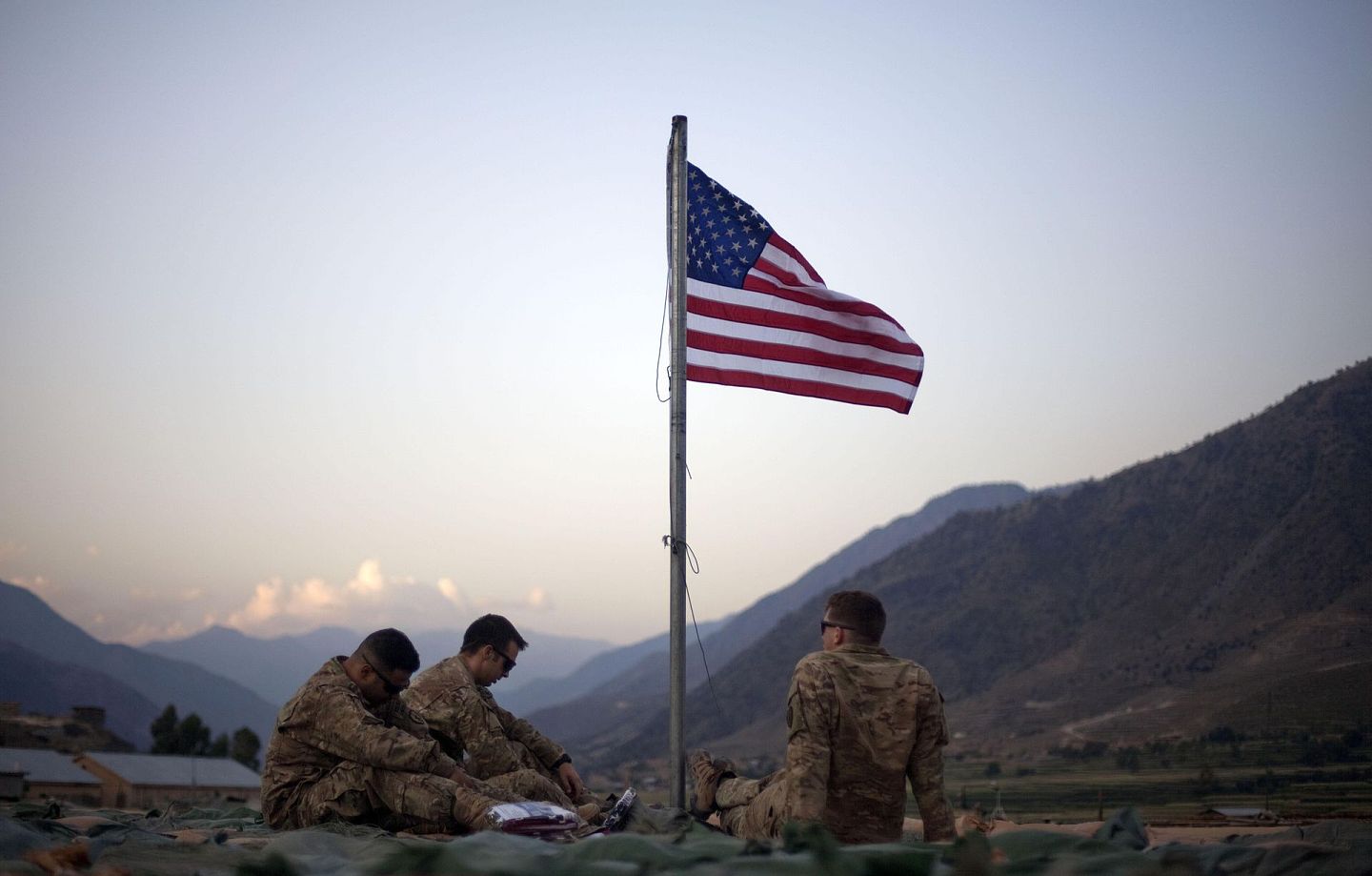 2011年9月11日，驻阿富汗美军纪念“911”恐怖袭击事件10周年。（AP）