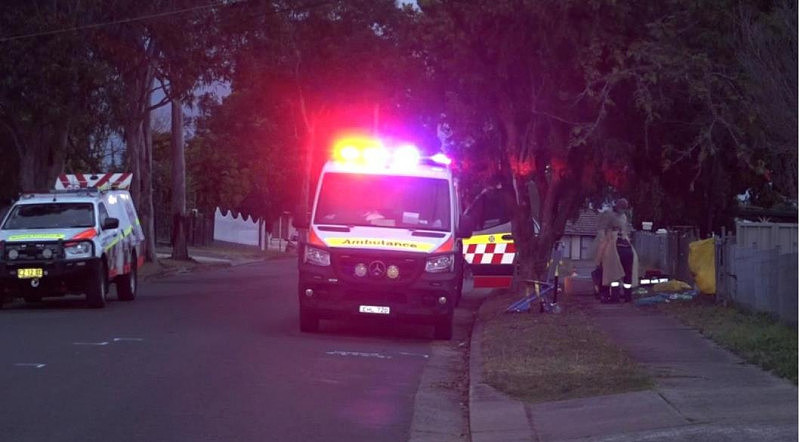 悉尼30岁女子家中死亡，疑与新冠有关！屋内有人确诊，急救人员穿全套防护设备（视频/组图） - 3