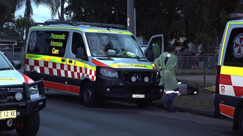 悉尼30岁女子家中死亡，疑与新冠有关！屋内有人确诊，急救人员穿全套防护设备（视频/组图） - 6