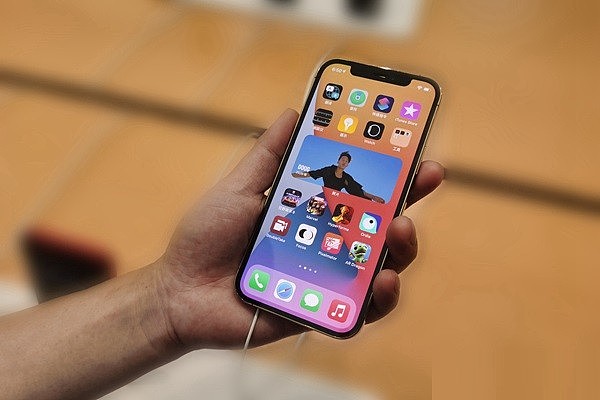 iPhone13八色齐发，是真的“十三香”，还是挤牙膏？