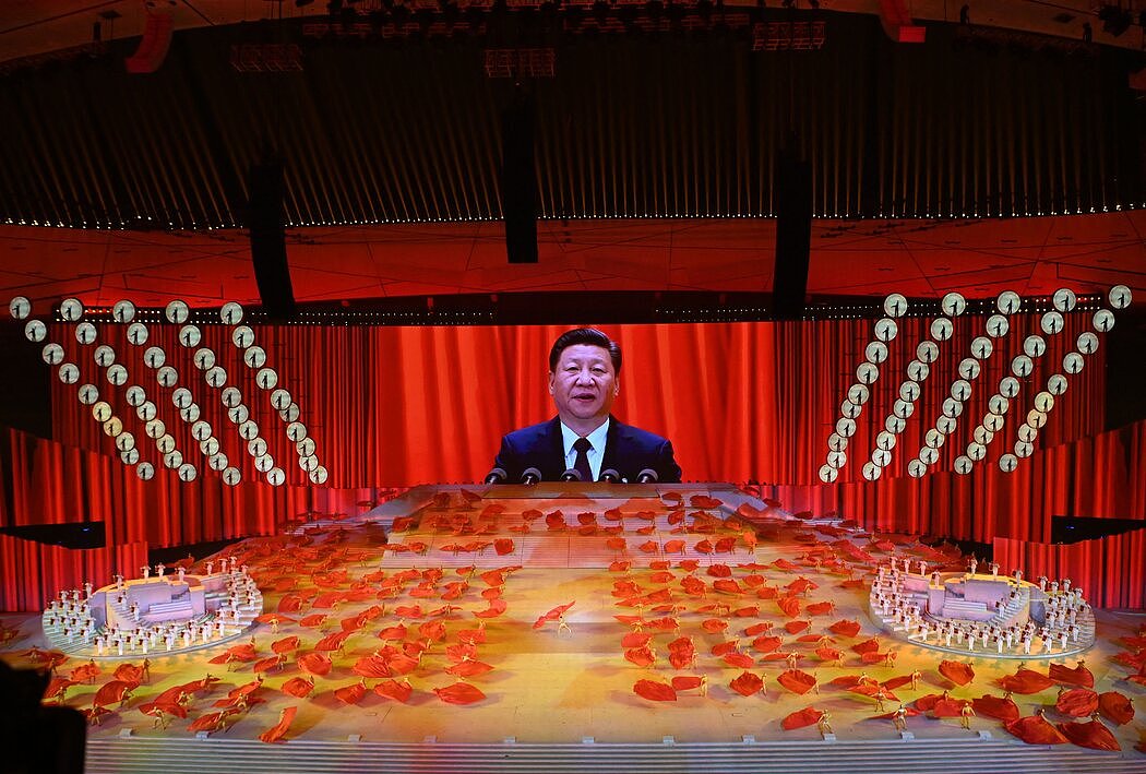 中国领导人习近平在2014年表示，文化艺术应该为人民服务。