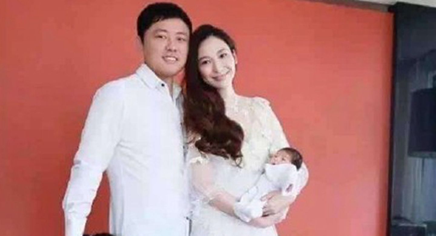 纪晓波是当红女明星吴佩慈的丈夫。（微博@娱乐圈同学）