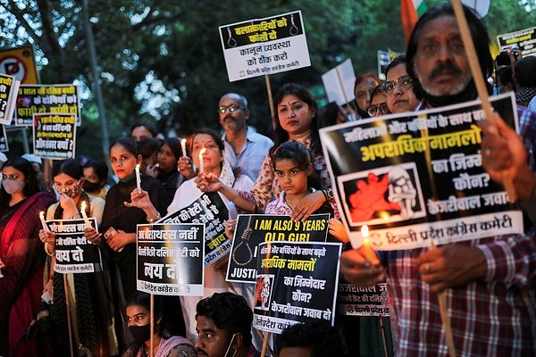 ▲▼印度德里4名男子被指控，轮流性侵并谋杀一名年仅9岁、属于贱民（Dalit）阶级的小女孩。（图／路透）