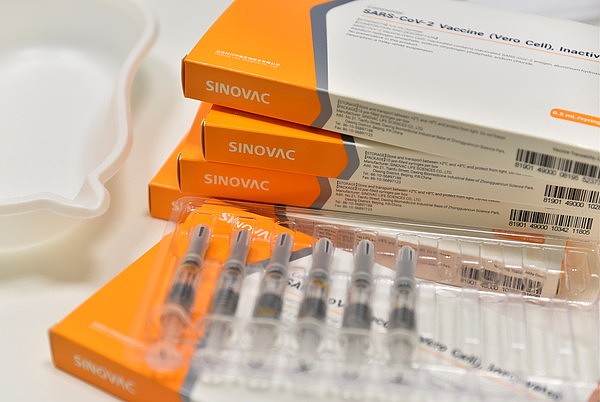 ▲▼科兴、国药疫苗与COVAX签署合作协议，预计从7月起提供疫苗。（图／路透社）
