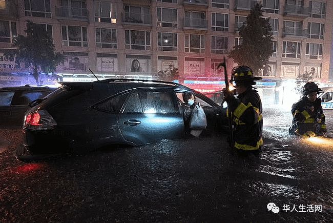 美国遭遇罕见暴雨！机场瘫痪，地铁停运，86岁华人遇难，多人在地下室淹死（组图） - 16