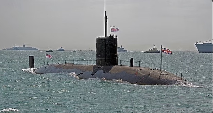 核潜艇被渔网套住，拽沉渔船害死4人!英国这起事故，至今让人胆颤