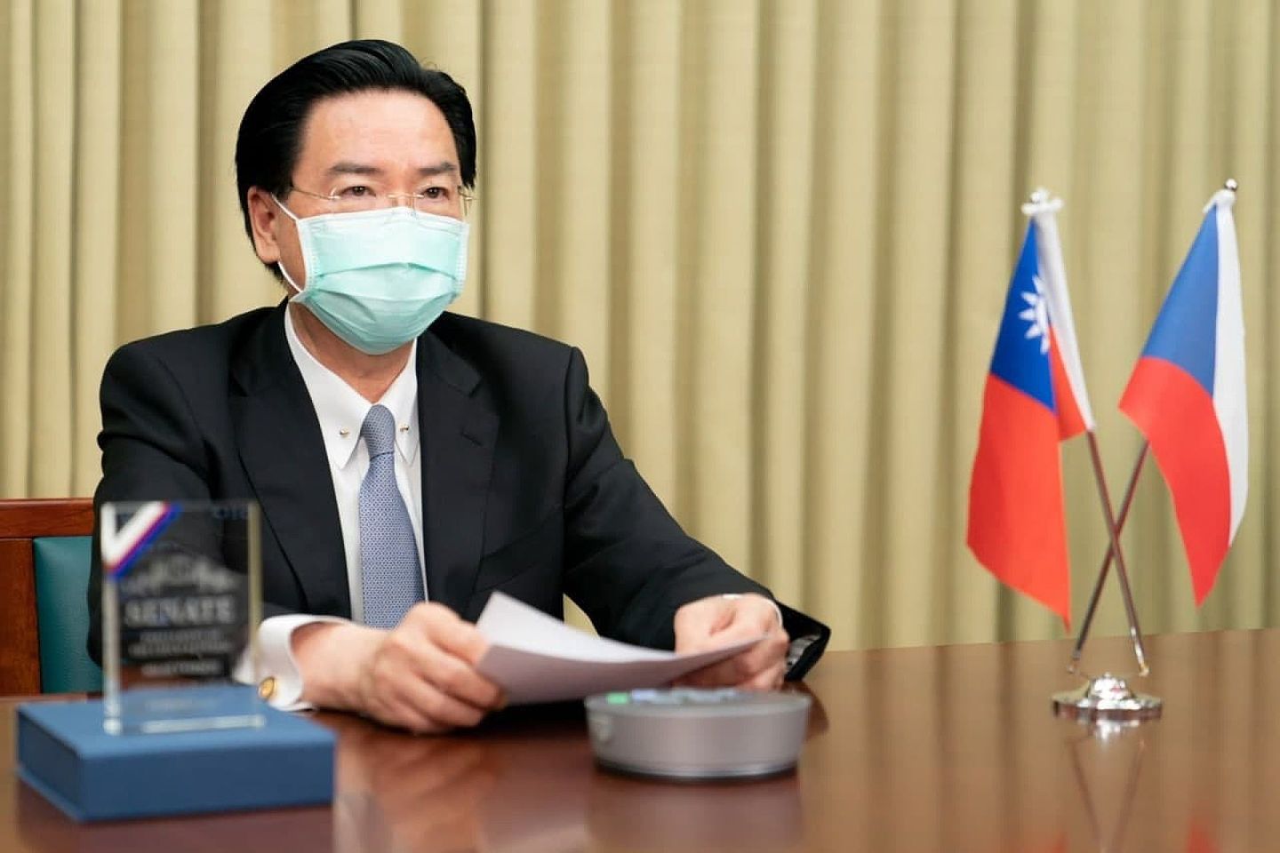 台外交部长吴钊燮近日密集投书国际媒体，呼吁“联合国纳入台湾”。（Facebook@台外交部）
