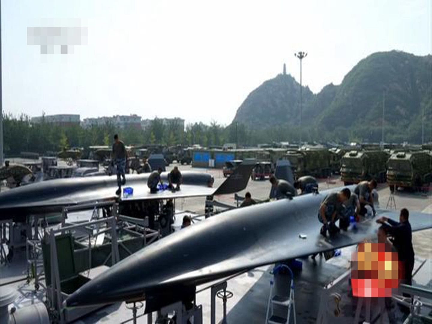 2019年12月27日，中国央视公开无侦-8维护画面。（中国央视视频）
