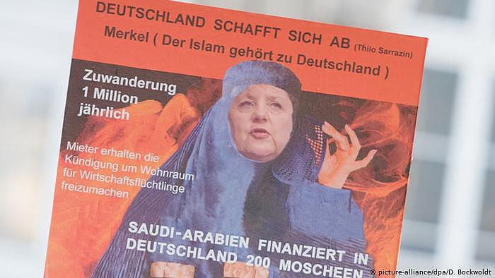 Deutschland Hamburg Plakat der AfD Ausschnitt