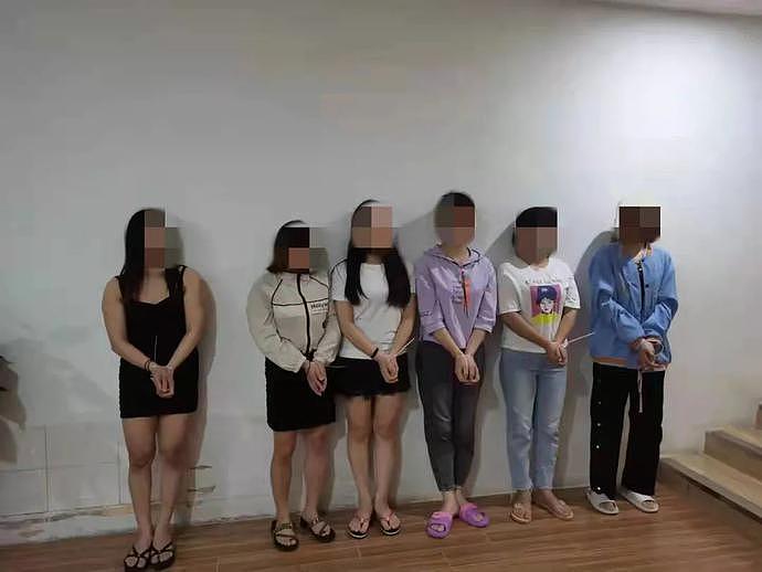 广西女子在洗浴中心卖淫：设置高价性服务套餐，现场一片狼藉不堪入目（组图） - 8