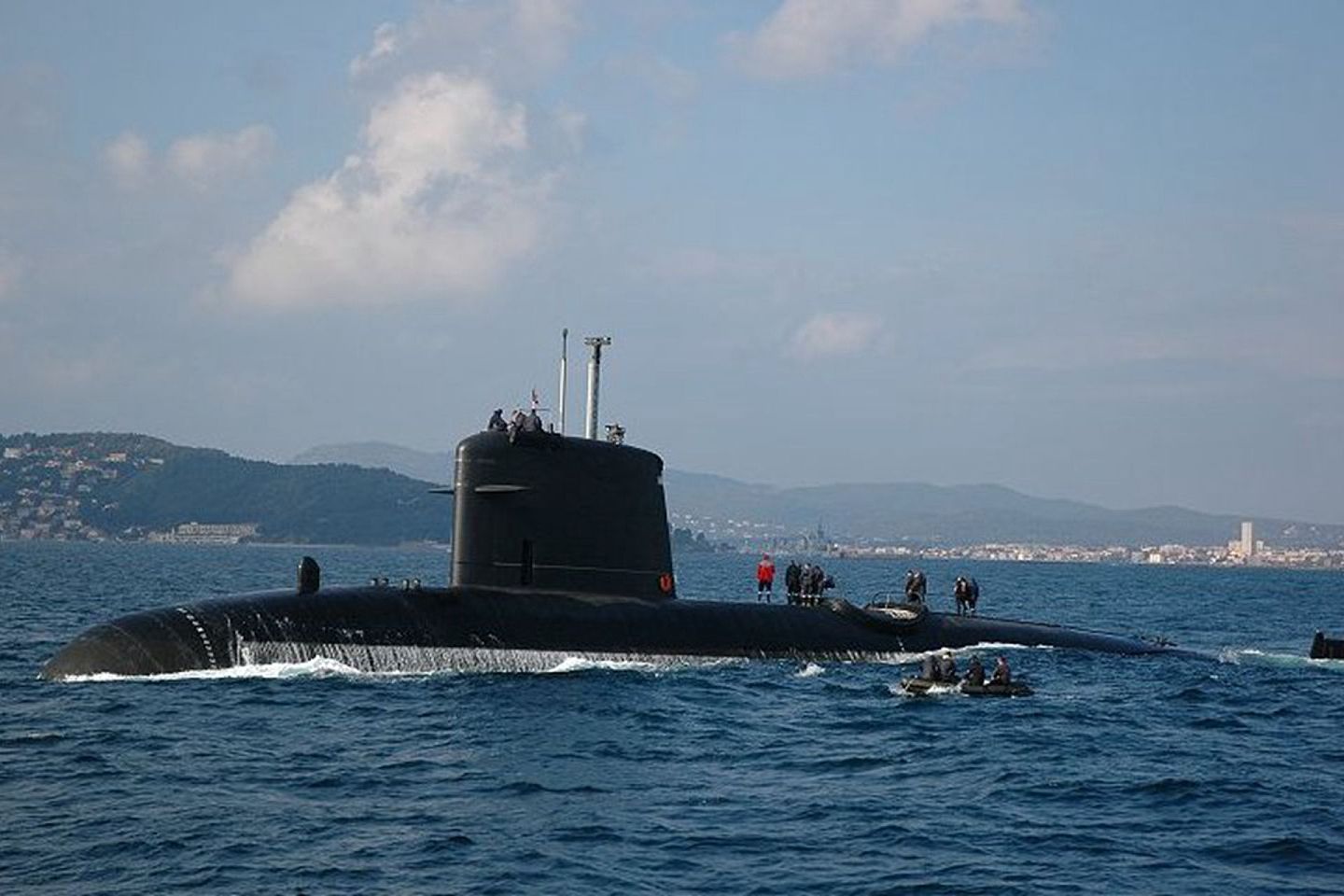 法国对核潜艇的运用使之成为蓝水海军国家，图为2021年2月8日，法国派出核潜艇赴南海地区进行“自由航行”。（维基百科公有领域）