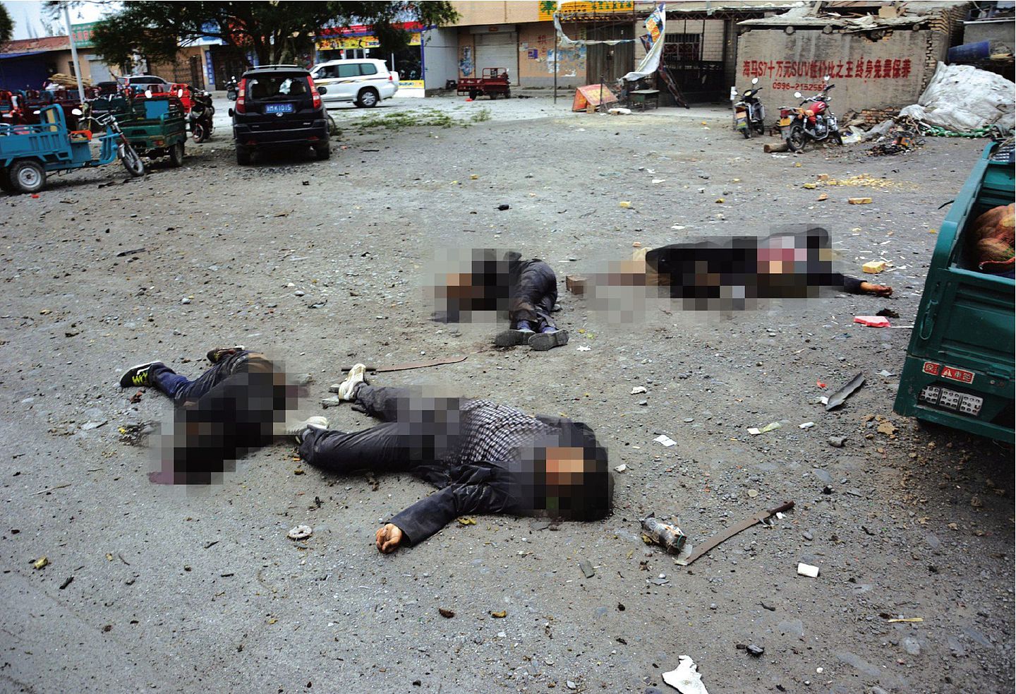 2014年9月21日，新疆巴音郭楞蒙古自治州轮台县发生袭击案，多名民众被杀害。（新华社）