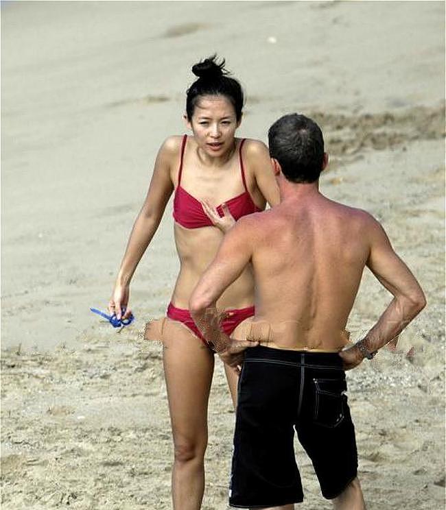 2009年，章子怡与洋男友海边嬉戏，留下81张照片成为其一生之痛（组图） - 8