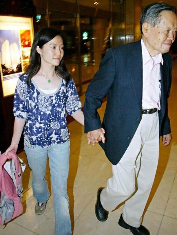 杨振宁100岁不改遗嘱：曾签婚前财产协议，45岁翁帆只继承一套房（组图） - 6
