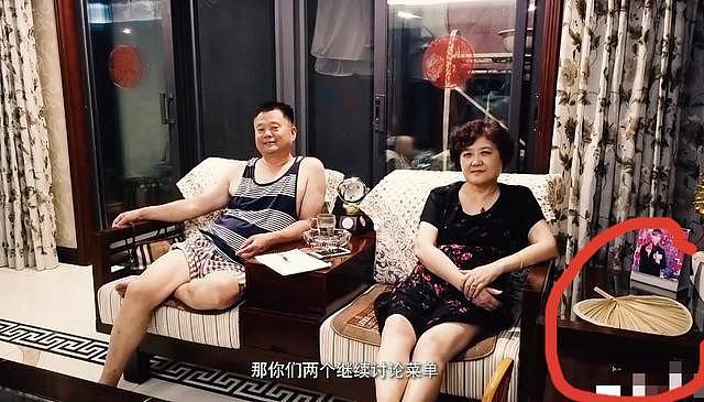 火了15年的李宇春，节目中公开自己的家，现在单身仍和父母一起住 - 7
