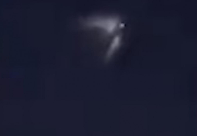悉尼上空惊现“UFO”？视频网上疯传！专家：是中国火箭（视频/组图） - 3