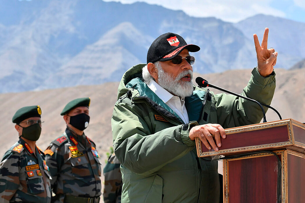 2020年7月，印度总理纳伦德拉·莫迪在视察拉达克地区期间向士兵发表讲话。