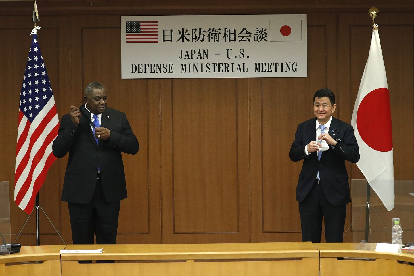 2021年3月16日，美国国防部长奥斯汀和日本防卫大臣岸信夫于东京会面。（AP）