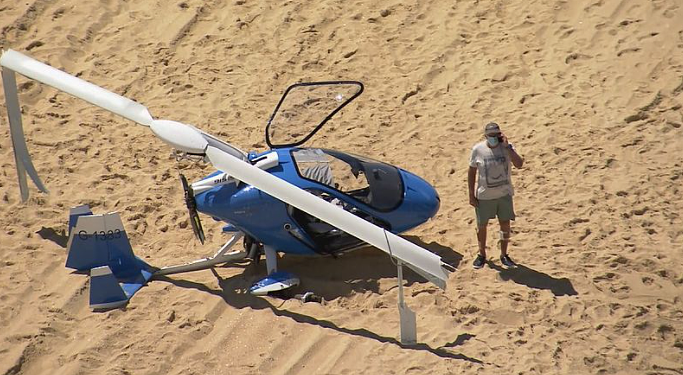 死里逃生！直升机在新州海滩坠毁，机上两人幸运生还（组图） - 3