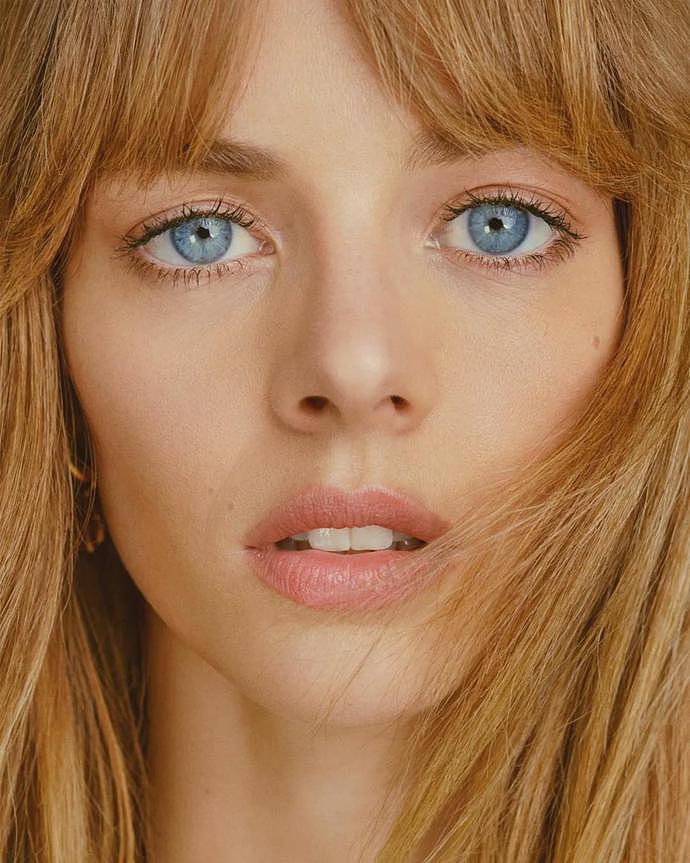 【美女】神经质美女！蓝眼睛澳洲女星萨玛拉·维文杂志大片（组图） - 1