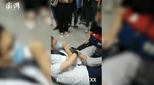 “我是警察，你鞋子里有密拍设备”抓捕视频冲上热搜，太帅了