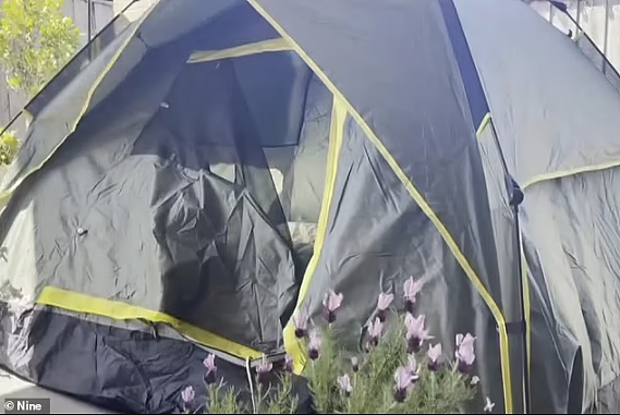 tent.png,0