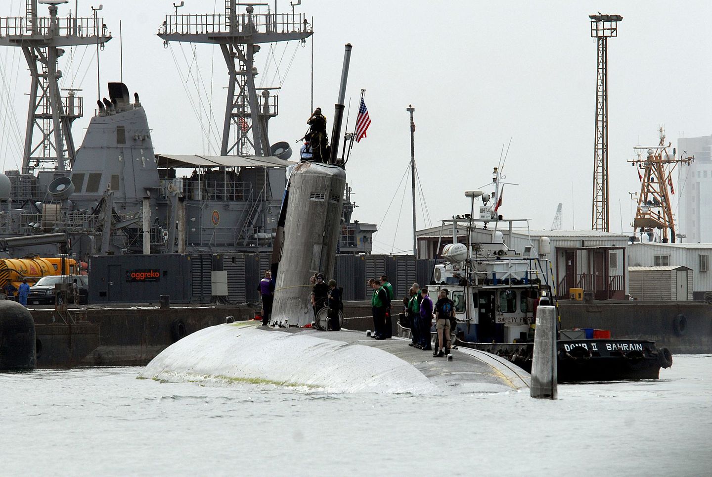 美军核潜艇撞船并不稀奇，图中为“哈特福德”号核潜艇，该舰曾和与“新奥尔良”号两栖船坞运输舰相撞，后又在北极被海冰卡住。（Getty）