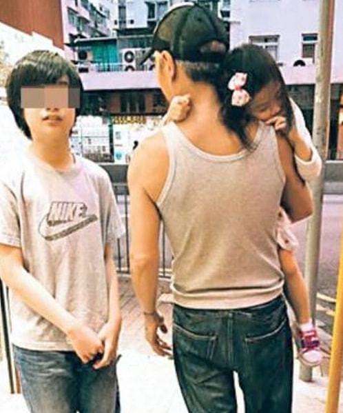 香港歌手21岁儿子患自闭症遭殴打，宿舍内被人扯头发、掐脖子（组图） - 11