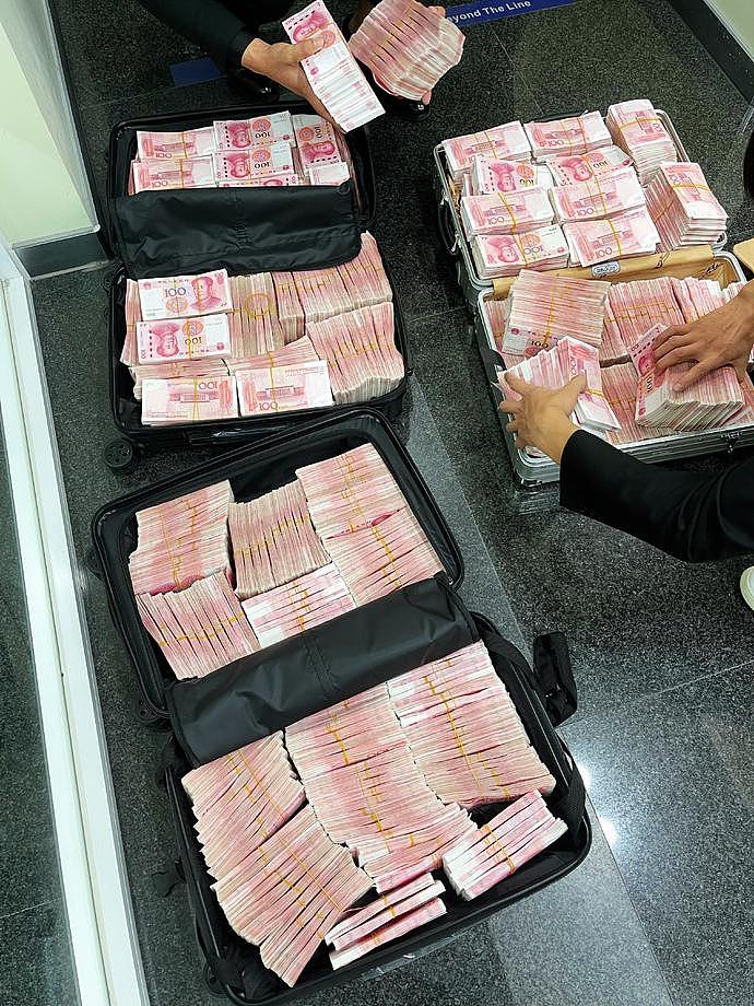怒锤上海银行大V身份被扒：号称顶级黑客，拥有2辆劳斯莱斯（组图） - 11