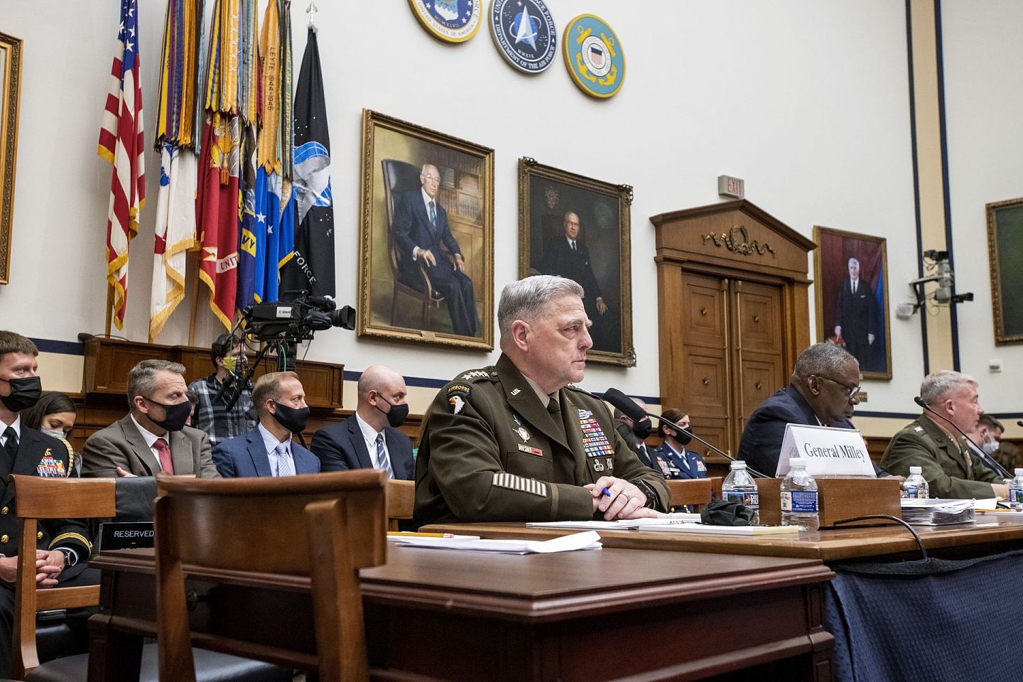 2021年9月29日，美军参谋长联席会议主席米利出席国会听证会。（AP）