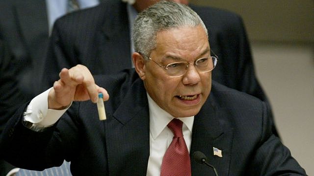 鲍威尔在联合国安理会上手持一瓶粉末发言（5/2/2003）